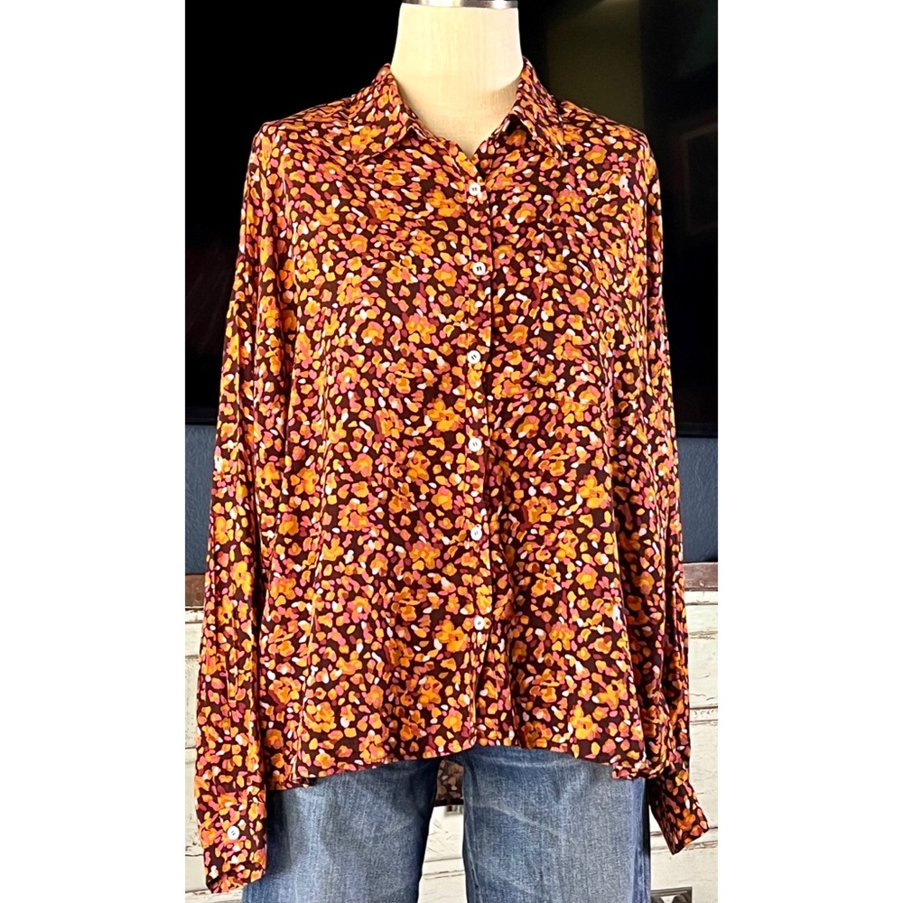 Emily Wonder Buttondown Shirt M